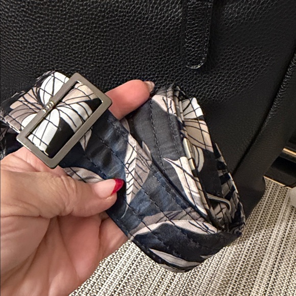 Lug Charter vegan leather  handbag crossbody with Patterned Strap - Picture 6 of 8